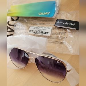 Quay x LIZZO Hold Please sunglasses NWT
